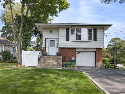 29 Beech Street, Ronkonkoma, NY, 11779