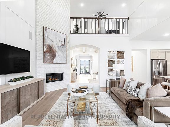 3rd image of 2751 Prestonshire Ln