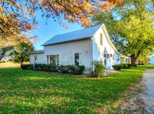 57 E 400n Rd, Gibson City, IL 60936