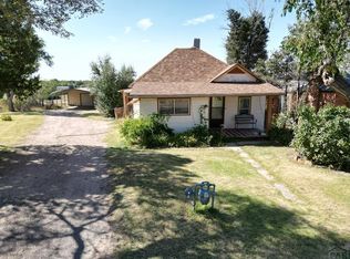 904 Maple Ave, La Junta, CO 81050