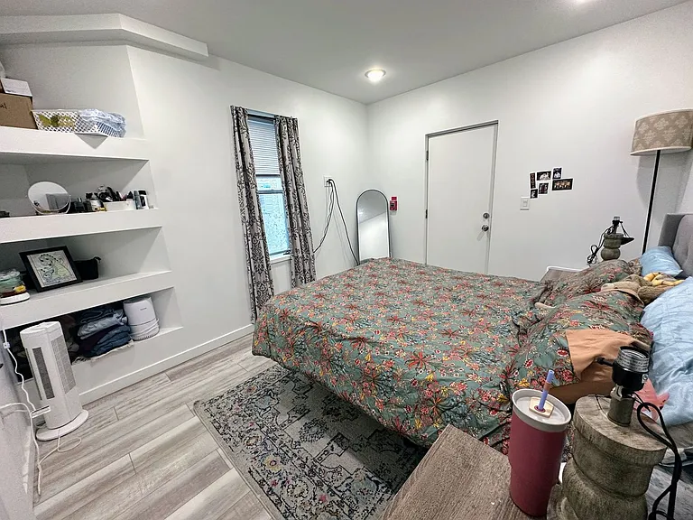 6161 Walnut St #1E — Photo 7