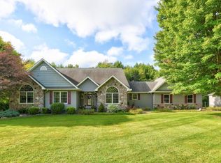 5629 Fairway Dr, Vassar, MI 48768