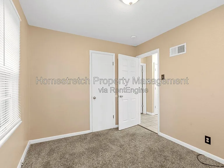 8253 Frost Ave — Photo 10