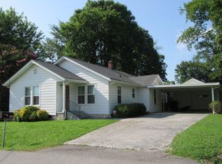 129 Mountain St, Ringgold, GA 30736