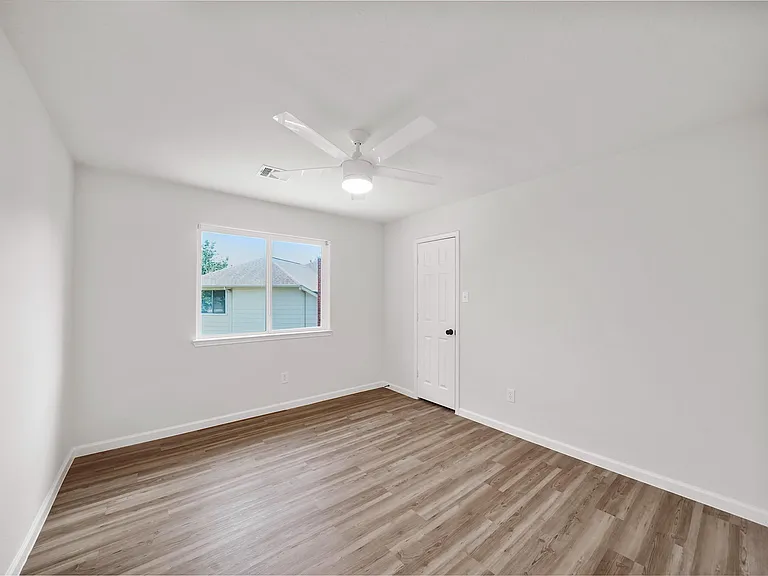 506 Marathon Pl — Photo 40