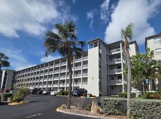 3454 Lake Bayshore Dr #420, Bradenton, FL 34205