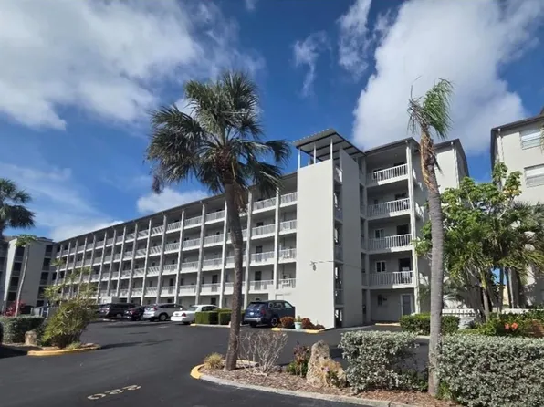 3454 Lake Bayshore Dr #420, Bradenton, FL 34205