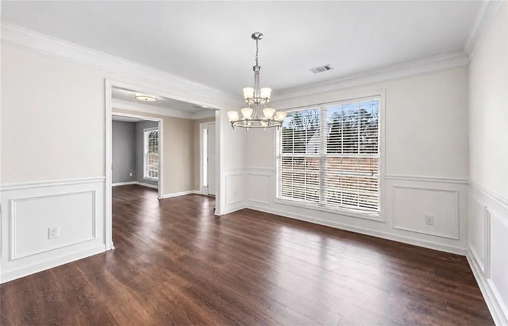 4 bed, 4.0 bath, 2694 sqft, $2,600 — Photo 4