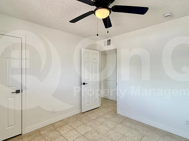 1043 E 10th Ave — Photo 14