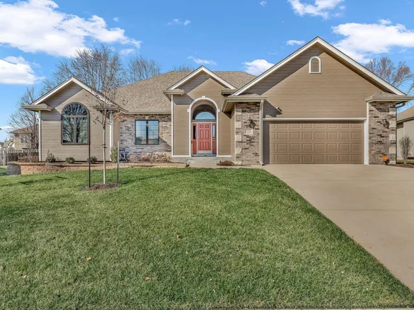 2811 SW Wexford Ct, Topeka, KS 66614