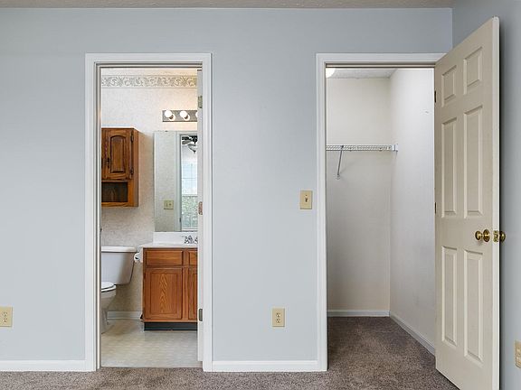 5th image of 1485 Clermont Ct