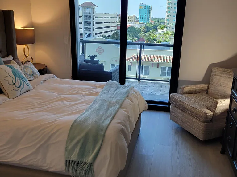 1 Beach Dr SE #801 — Photo 17