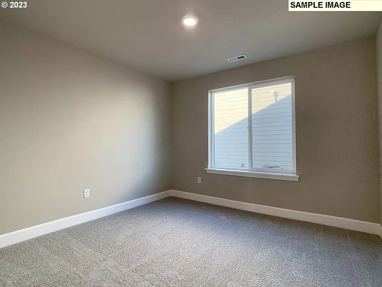 539 E Rosa Ave — Photo 4