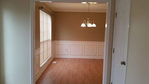 3rd image of 7018 Sage Ln