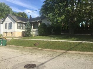402 Porter St, Lemont, IL 60439