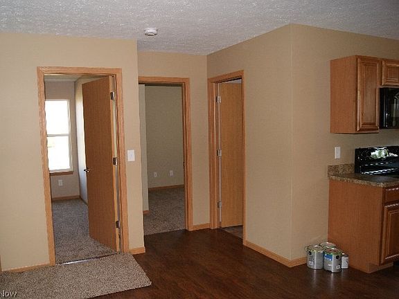 4th image of 216 25th St NW