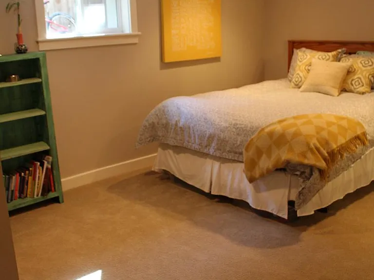 Basement primary bedroom