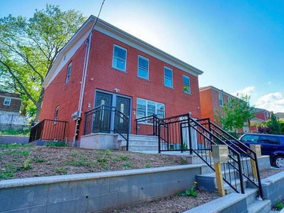 1st image of 214 Tompkins Ave #2