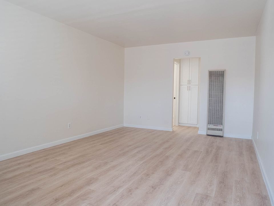 1st image of 16215 Woodruff Ave APT 13