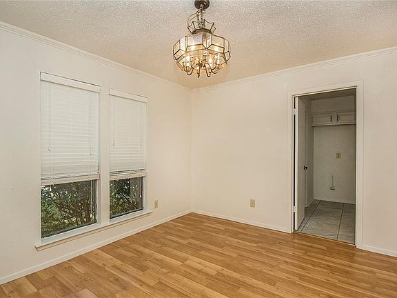2nd image of 2013 Meredith Ln