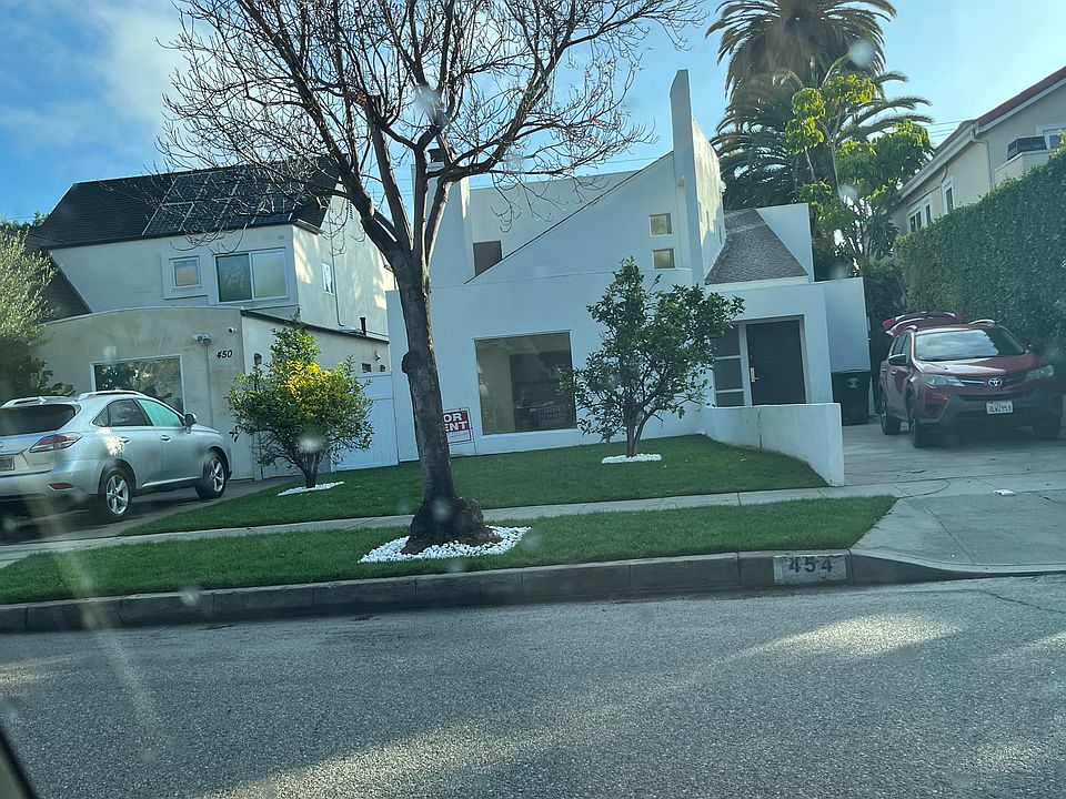 1st image of 454 S Clark Dr