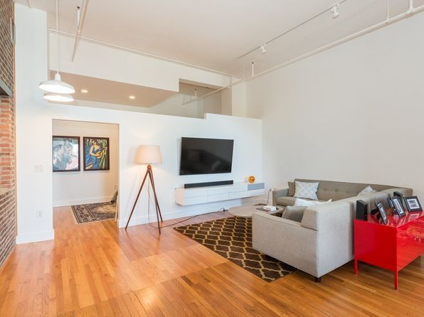 70 Exchange St APT 205, Lynn, MA 01901