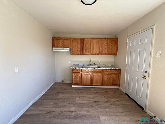 4th image of 1509 W Hank Ave