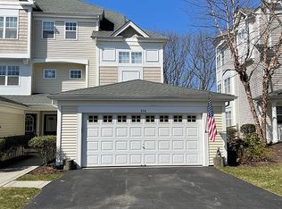 214 Viewpoint Ter, Peekskill, NY 10566