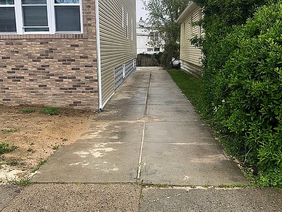 3rd image of 17124 119th Ave