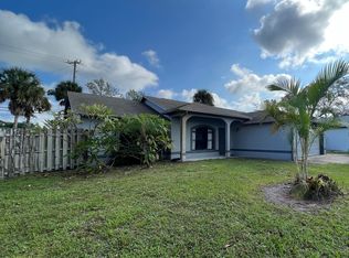 1667 Sweetwood Dr, Melbourne, FL 32935