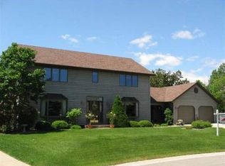 3230 Tam O Shanter Ct, Green Bay, WI 54301