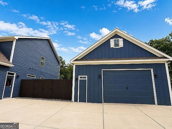 2nd image of 532 Black Horse Cir