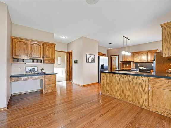 4th image of 1480 E Sleepy Hollow Dr