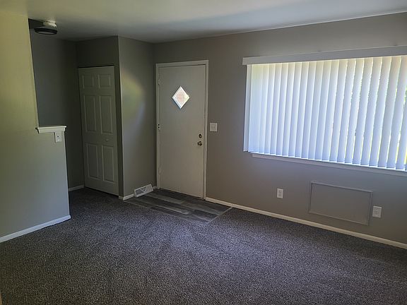 3rd image of 11 Gratiot Ct #8