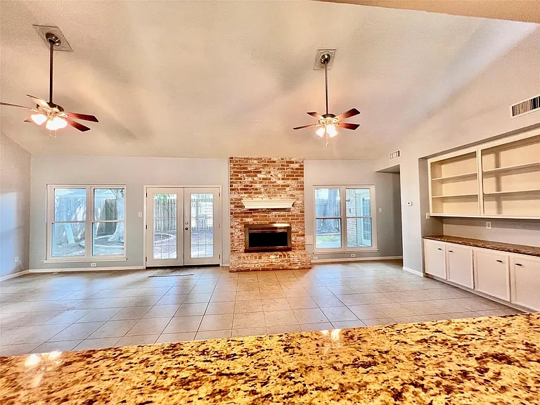 11407 Briar Rose Dr — Photo 9