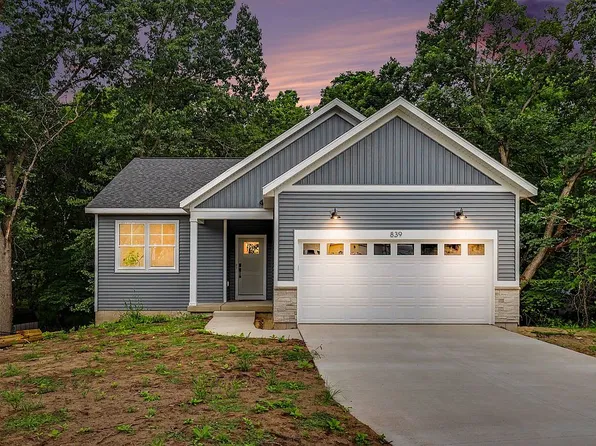 839 Morgan Dr, Belding, MI 48809
