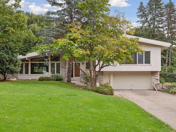 2135 Lower Saint Dennis Rd, Saint Paul, MN 55116