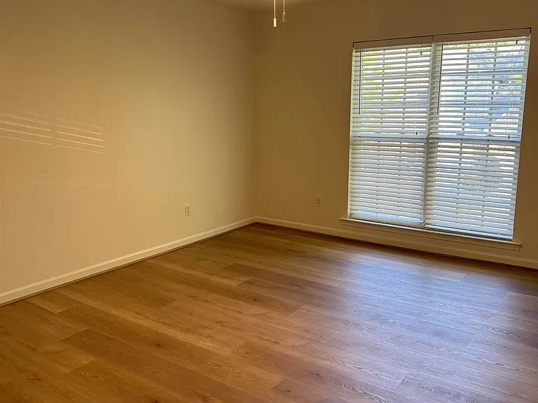 521 Reach Dr — Photo 12