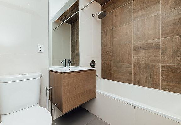 4th image of 1234 Bedford Ave #4F