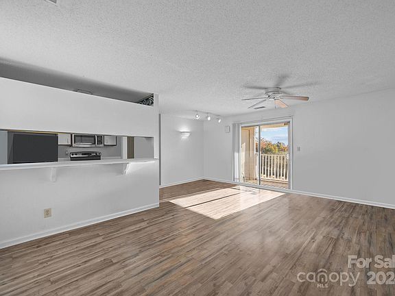 4th image of 9551 University Terrace Dr