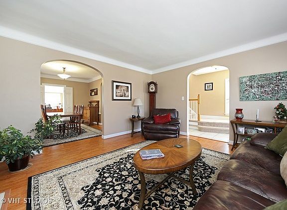 4th image of 2237 Buckingham Ave