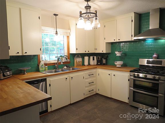 4th image of 444 Jenny St
