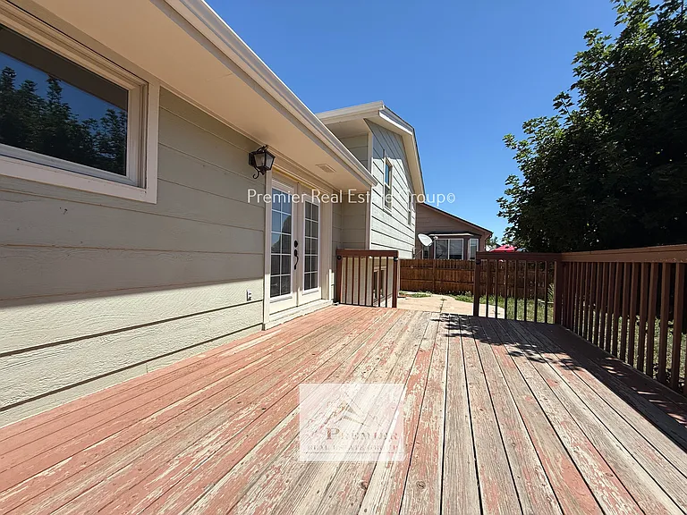 854 Daffodil St — Photo 16