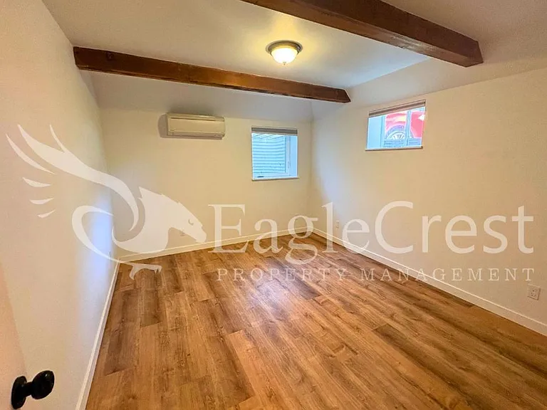 810 E Sumach St — Photo 21