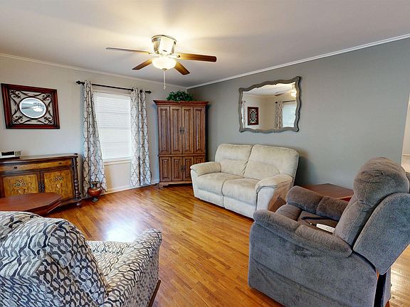3rd image of 608 E 12th St