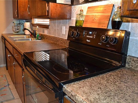 4th image of 2805 N Moulton Dr