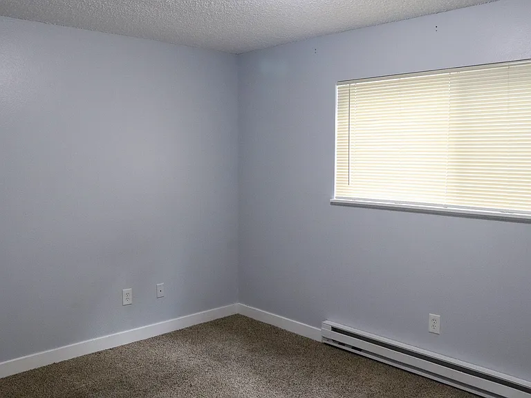 302 S McLoughlin Blvd #306 — Photo 8