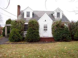 13 Windsor Dr, Glenville, NY 12302