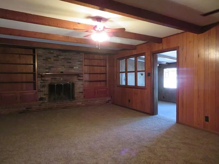 6900 Cloverdale Dr — Photo 6