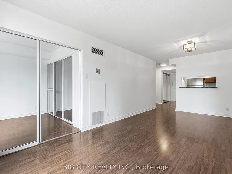 92 King St E #803 — Photo 7